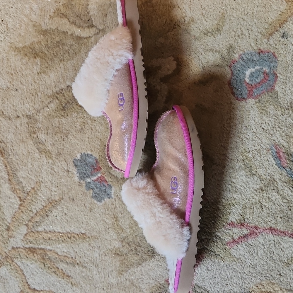UGG Cozy II Pink Metallic Shimmer, Size 8
